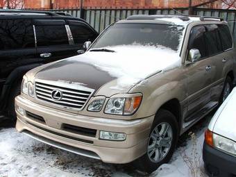 2000 Lexus LX470 Photos