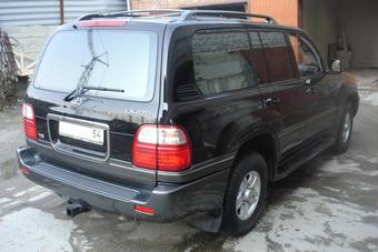 2000 Lexus LX470 Pictures