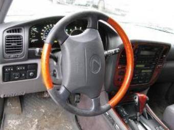 2000 Lexus LX470 Photos