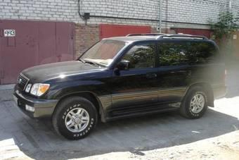 2000 Lexus LX470 Photos