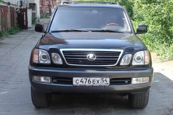 2000 Lexus LX470 Photos