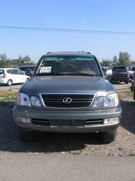 2000 Lexus LX470 Photos