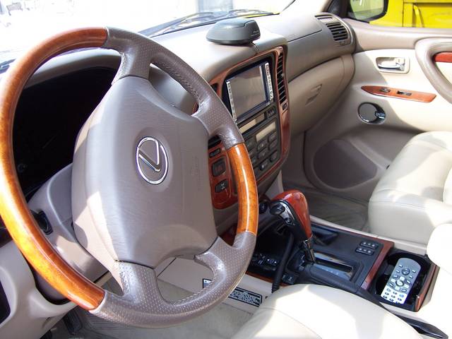 2001 Lexus LX470