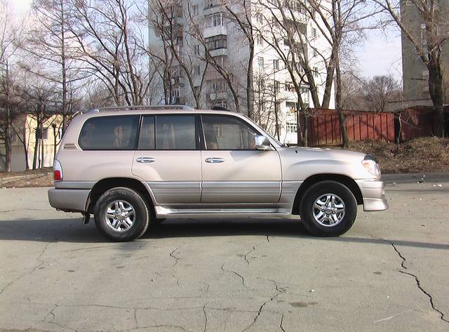 2001 Lexus LX470