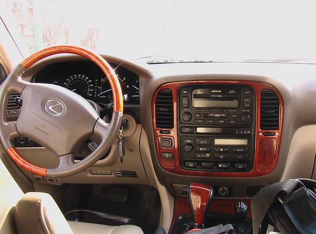 2001 Lexus LX470
