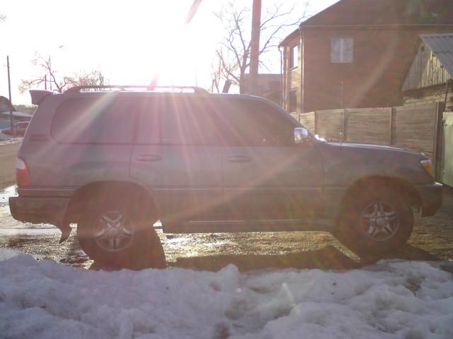 2001 Lexus LX470