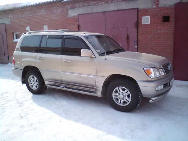 2001 Lexus LX470