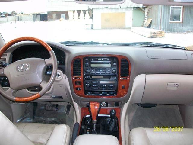 2001 Lexus LX470