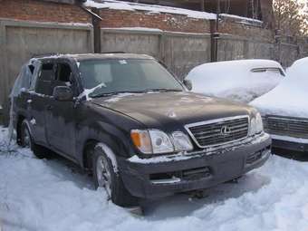 2001 Lexus LX470