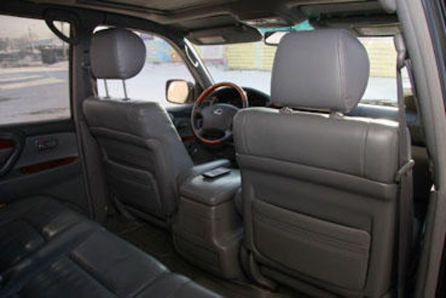 2001 Lexus LX470
