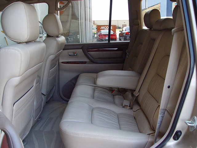 2001 Lexus LX470 Pictures