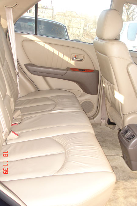 2001 Lexus LX470 Pictures