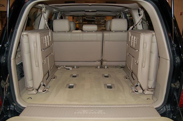 2001 Lexus LX470 Wallpapers