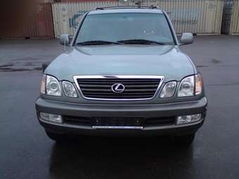 2001 Lexus LX470 Photos