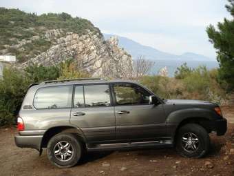 2001 Lexus LX470 Pictures