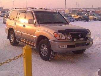 2001 Lexus LX470 Photos