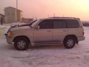 2001 Lexus LX470 Pictures