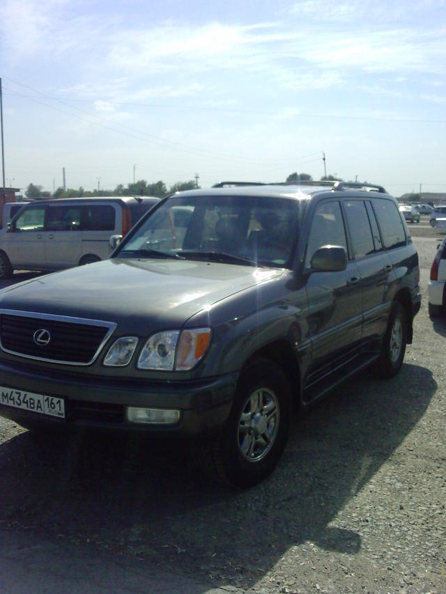 2001 Lexus LX470