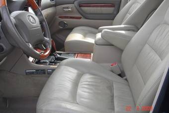 2001 Lexus LX470 Images