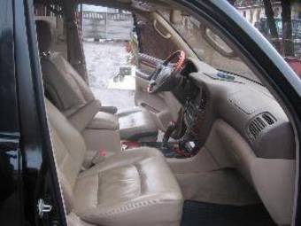 2001 Lexus LX470 Pictures