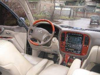 2001 Lexus LX470 Pictures