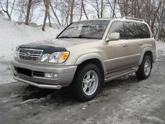 2001 Lexus LX470 Photos