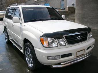 2001 Lexus LX470 Photos