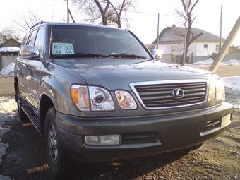 2001 Lexus LX470 Photos