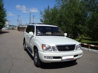 2001 Lexus LX470 Pictures