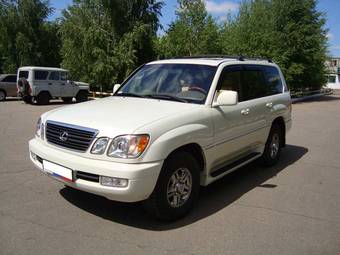 2001 Lexus LX470 Photos