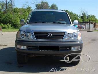 2001 Lexus LX470 Photos