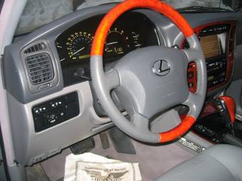 LX470