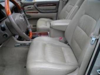 LX470