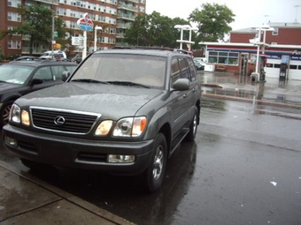 2002 Lexus LX470