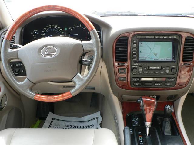 2002 Lexus LX470