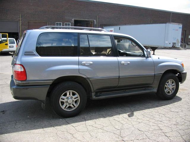 2002 Lexus LX470