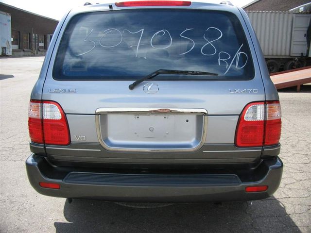 2002 Lexus LX470