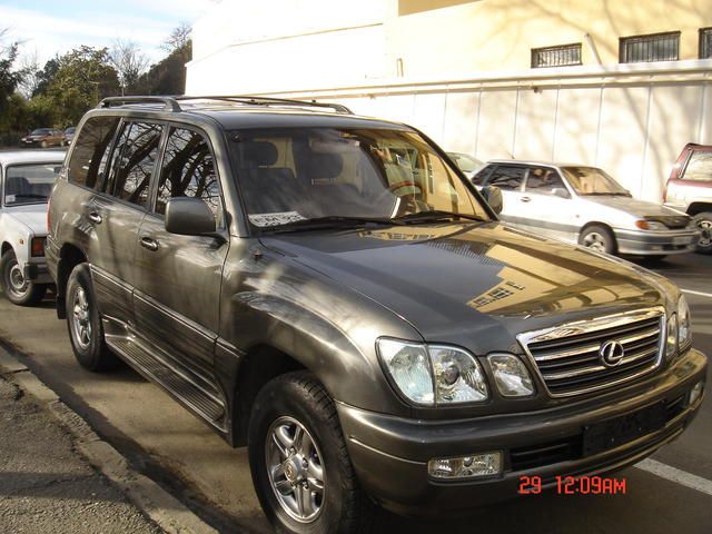 2002 Lexus LX470