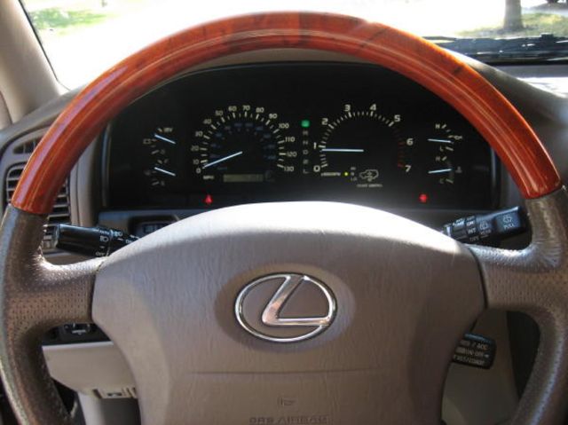 2002 Lexus LX470
