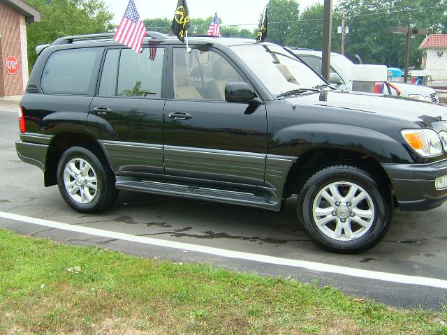 2002 Lexus LX470 Images