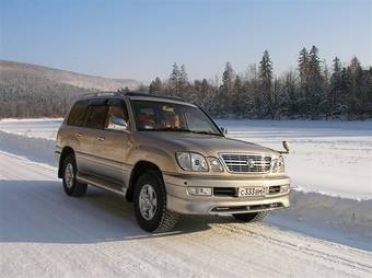 2002 Lexus LX470 Pictures