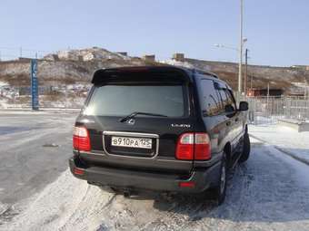 2002 Lexus LX470 Pictures