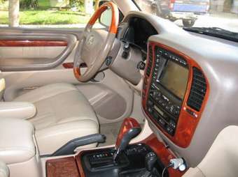 2002 Lexus LX470 Pics