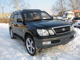 2002 Lexus LX470 Pictures