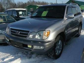2002 Lexus LX470 Photos