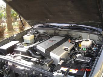 2002 Lexus LX470 Pictures