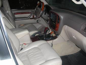 2002 Lexus LX470 Pictures