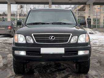 2002 Lexus LX470 Photos