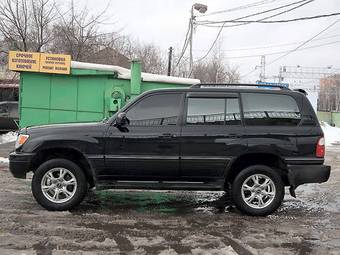 2002 Lexus LX470 Pictures