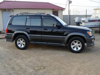 2002 Lexus LX470 Pics
